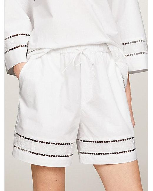Tommy Hilfiger Relaxed Short Met Monogram-broderie Anglaise in het White