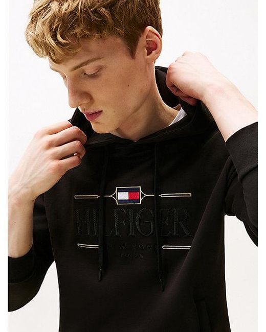 Tommy Hilfiger Hoodie Met Ton-Sur-Ton Geborduurd Logo in het Black voor heren