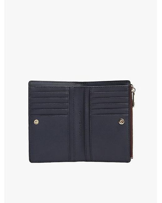 Cartera Plegable Con Monograma Th Tommy Hilfiger de color Purple