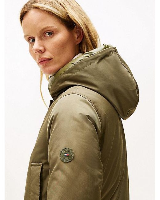 Parka Acolchada Con Capucha A Contraste Tommy Hilfiger de color Natural