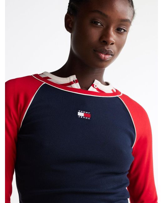 T-Shirt Ajusté Tommy Badge À Manches Longues Tommy Hilfiger en coloris Red