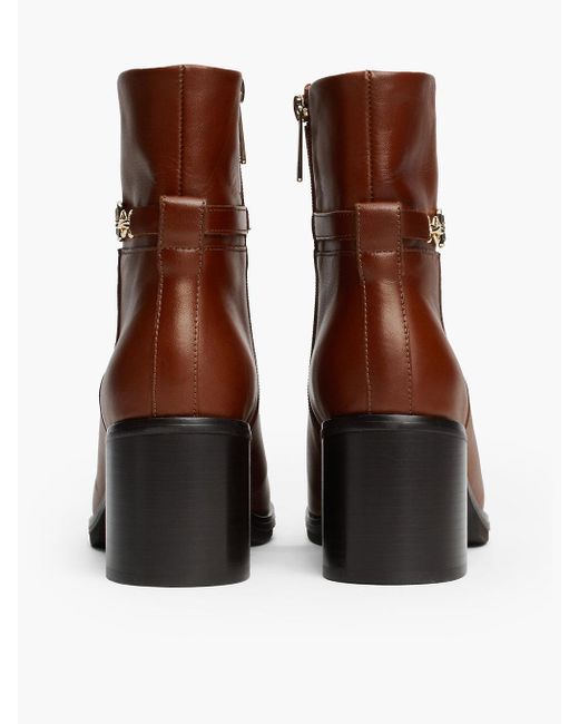 Bottines En Cuir À Chaîne Et Talon Carré Tommy Hilfiger en coloris Brown