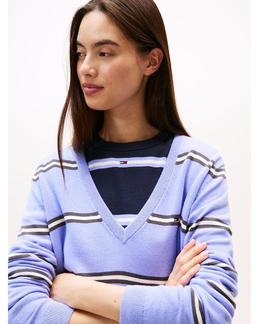 Pull À Col En V Et Drapeau Brodé Tommy Hilfiger en coloris Blue