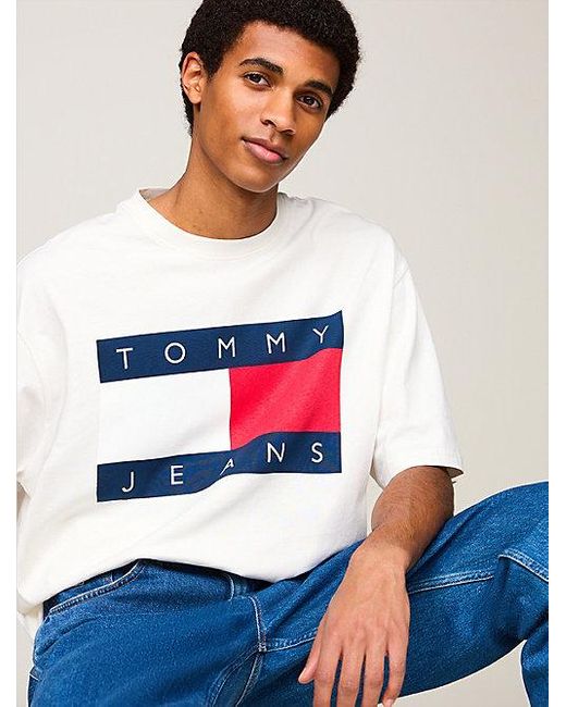 Tommy Hilfiger Oversized Fit T-Shirt mit Flag-Badge in White für Herren