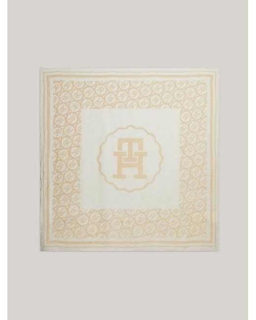 Pañuelo cuadrado de lino con monograma TH Tommy Hilfiger de color Natural