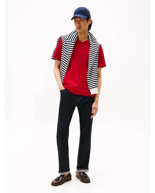 T-Shirt Con Scollatura A V E Bandierina di Tommy Hilfiger in Red da Uomo