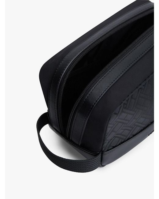 Tommy Hilfiger Blue Logo Flag Jacquard Washbag for men