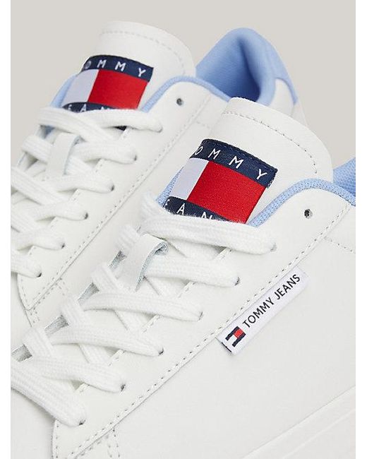 Zapatillas Essential de piel con logo Tommy Hilfiger de color White