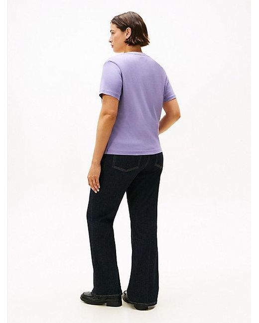 Tommy Hilfiger Curve Slim Fit T-Shirt Met V-Hals in het Purple