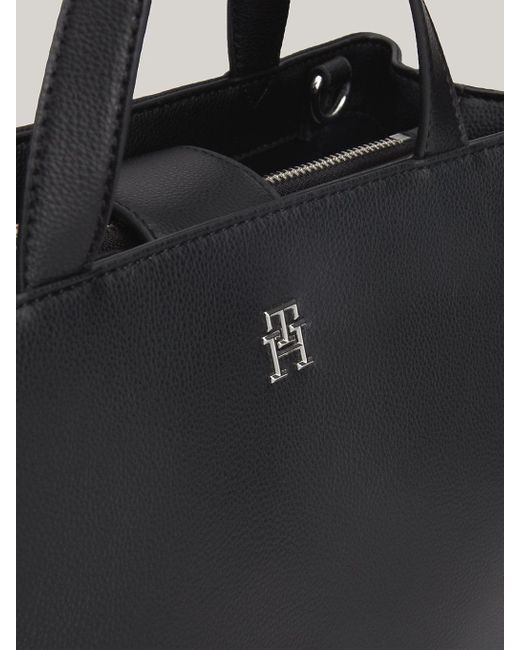 Petit sac Essential à monogramme TH Tommy Hilfiger en coloris Black