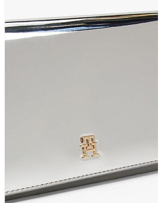 Bolso De Mano Hilfiger Icon Con Cadena Tommy Hilfiger de color White