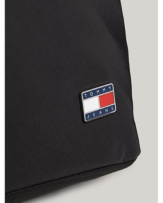 Tommy Hilfiger Black Kleine Tote-Bag mit Logo-Emblem
