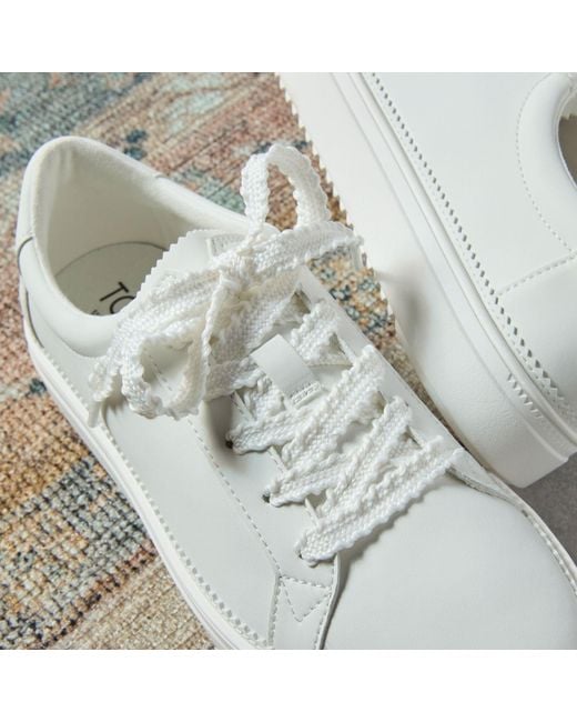 TOMS White Izzy Trainer