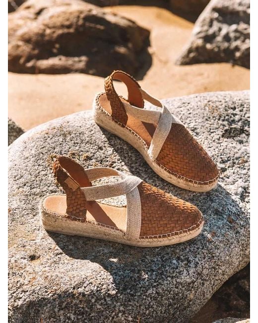 Toni Pons Brown Closed Espadrille For