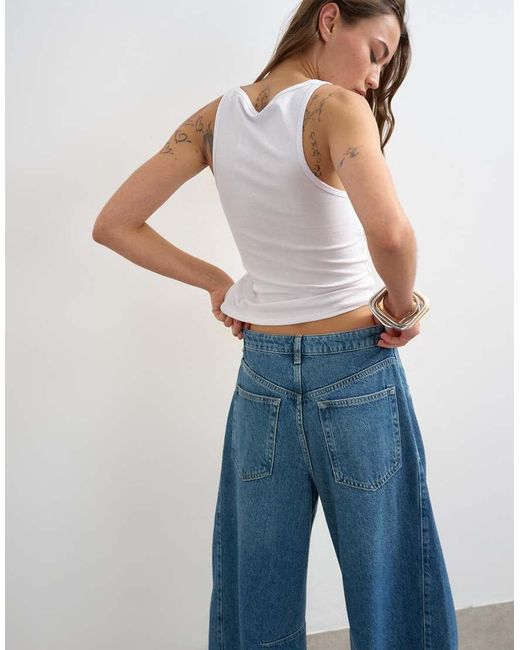 TOPSHOP Blue Mid Rise Crop Barrel Jean