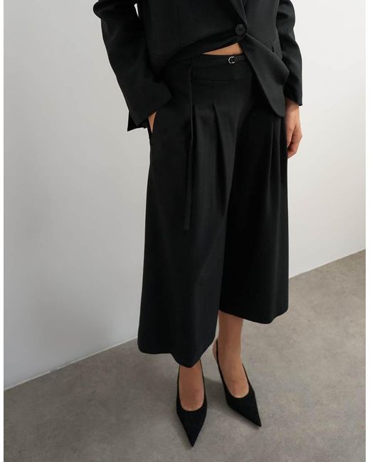 TOPSHOP Black Belted Pleated Cropped Wide Leg Trouser