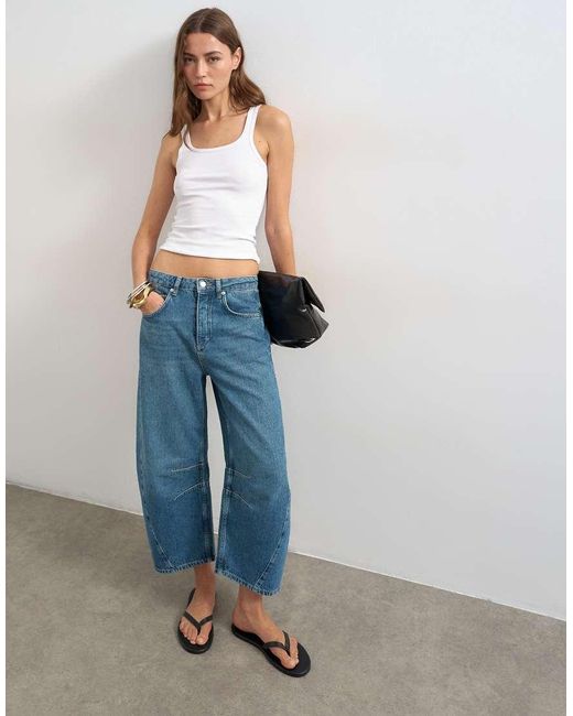 TOPSHOP Blue Mid Rise Crop Barrel Jean