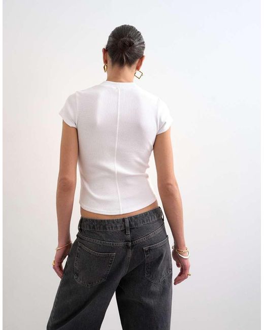 TOPSHOP White Rib Fitted Curve Hem Tee