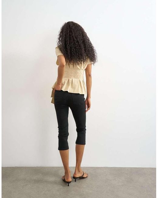 TOPSHOP Natural High Rise Capris Jean