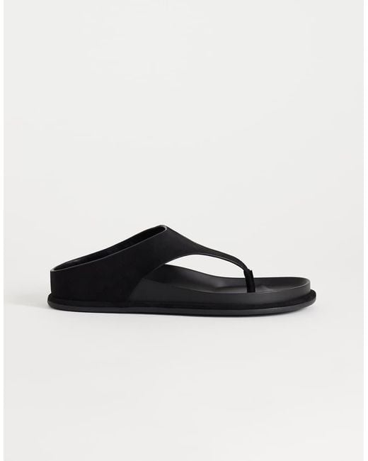 TOPSHOP Black Angela Flip Flop Footbed Flat Sandals