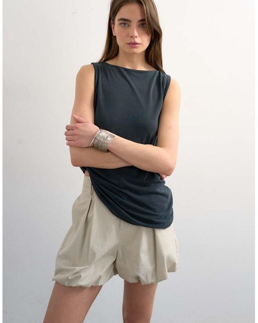 TOPSHOP White Bubble Hem Clean Shorts