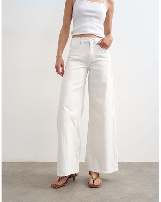 TOPSHOP White Horizon Mid Rise Wide Leg Jean