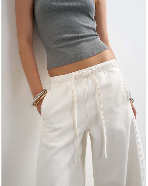 TOPSHOP White Pull On Barrel Jean