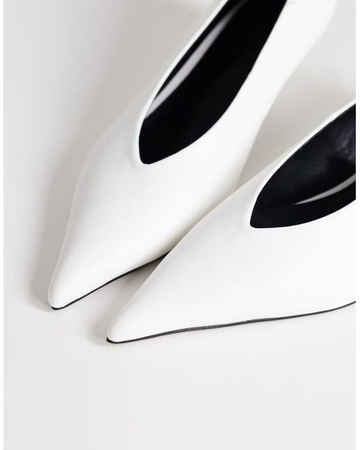 TOPSHOP White Avril Kitten Heel Mid Court Shoe