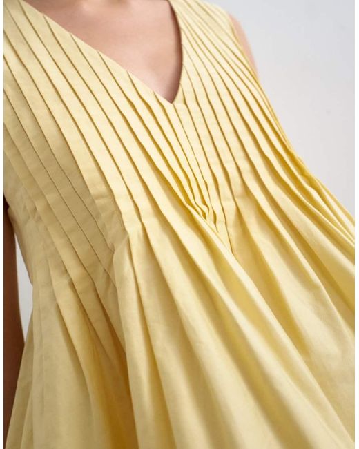 TOPSHOP Natural V Neck Pintuck Detail A Line Top