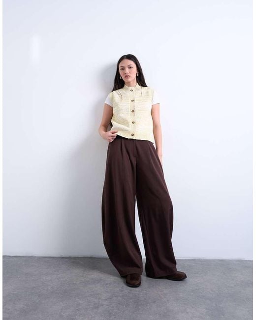 TOPSHOP White Knitted Twist Yarn Waistcoat