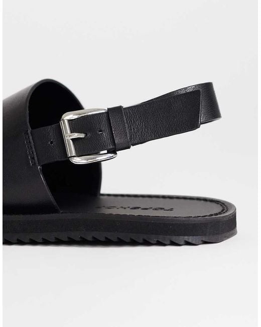 TOPSHOP Black Ella Leather Toe Loop Sandal