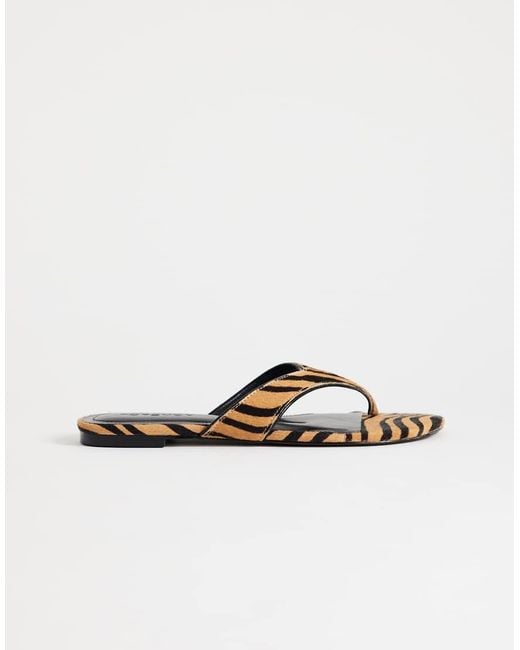 TOPSHOP White Sisi Flip Flops