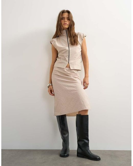 TOPSHOP Brown Techy High-neck Short-sleeved Zip-through Top