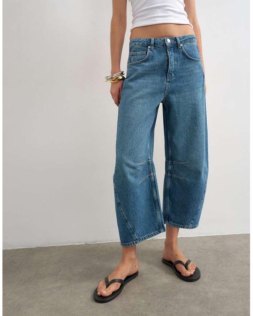 TOPSHOP Blue Mid Rise Crop Barrel Jean