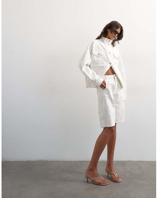 TOPSHOP White Denim Barrel Jort