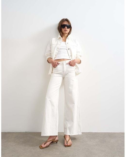 TOPSHOP White Horizon Mid Rise Wide Leg Jean