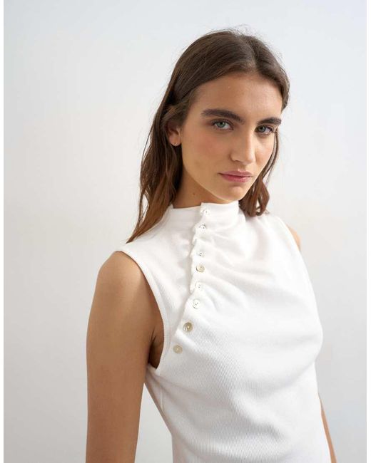 TOPSHOP White Asymmetric Button Detail Short Sleeve Top