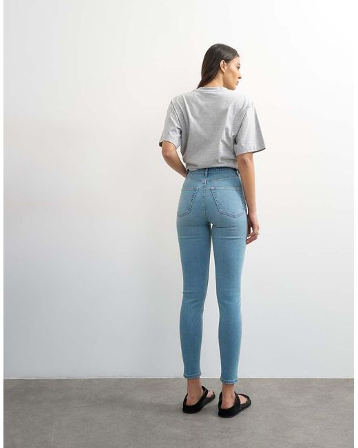 TOPSHOP White Jamie High Rise Jeans