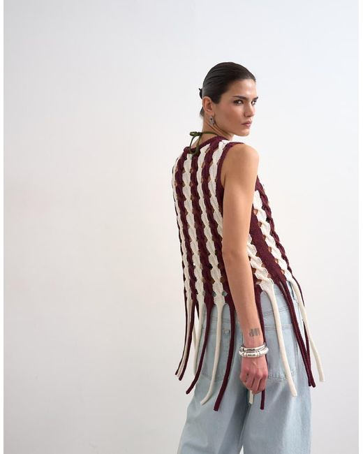 TOPSHOP White Knitted Sleeveless Longline Knit Top With Tassel Fringe Hem