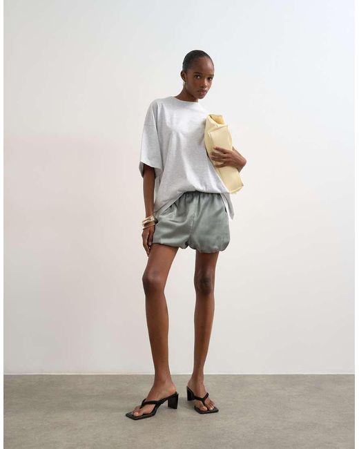 TOPSHOP White Satin Bubble Shorts