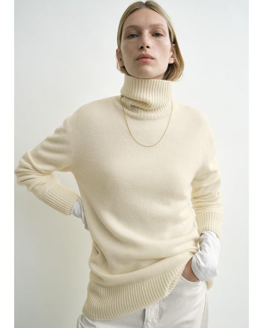 Totême White Cashmere Turtleneck