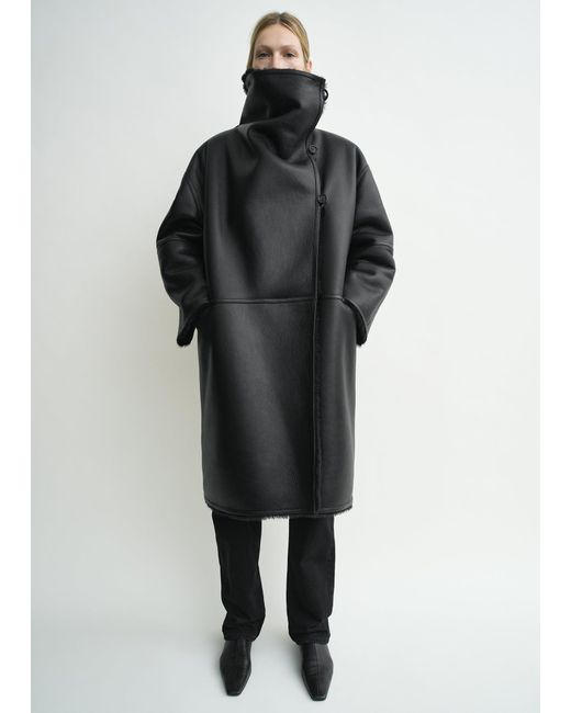 Totême Black Shearling Wrap Coat