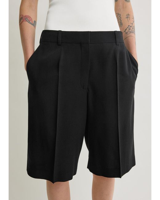 Totême Natural Wide Fluid Shorts