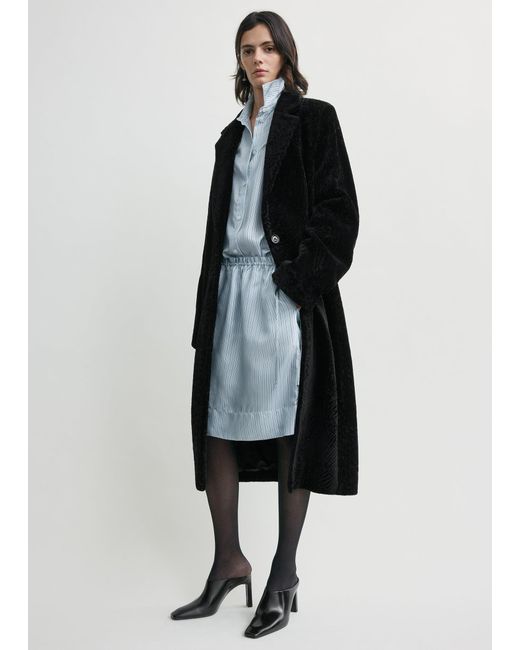 Totême Black Classic Shearling Coat