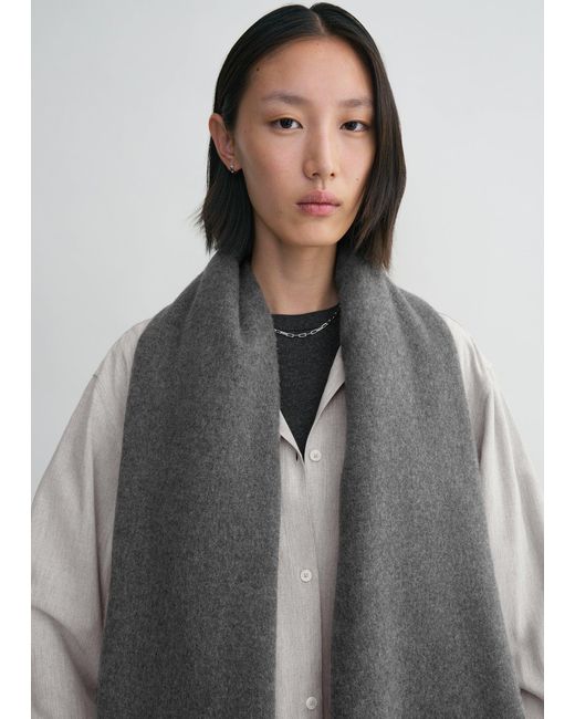Totême  Gray Wide Classic Wool Scarf Mid