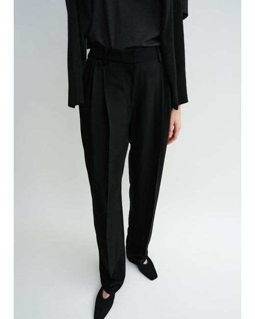 Totême Black Double-Pleat Fluid Trousers