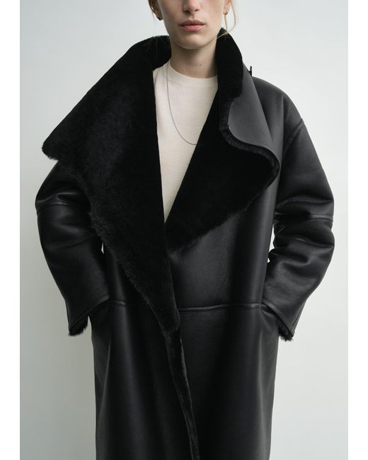 Totême Black Shearling Wrap Coat