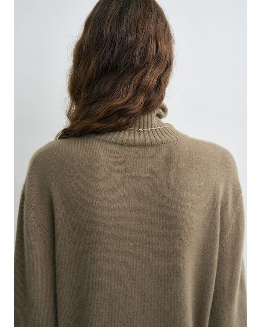 Totême  Natural Cashmere Turtleneck