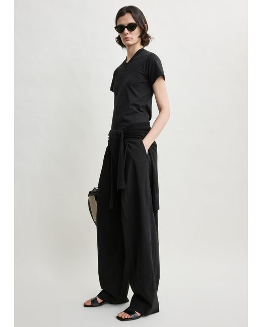 Totême  Black Wide-Ribbed V-Neck Tee