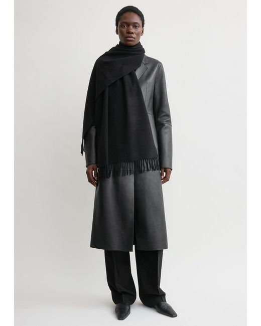 Totême Black Classic Wool Scarf